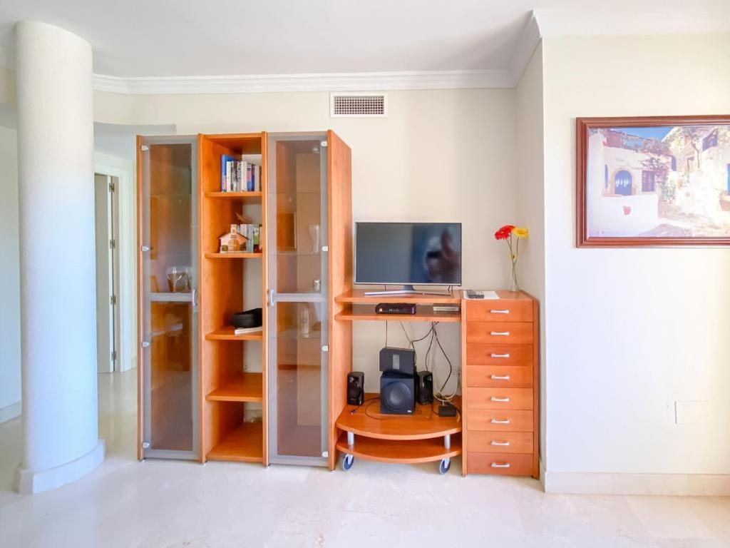 Apartamento En Los Patios De Santa Maria Golf 마르베야 외부 사진