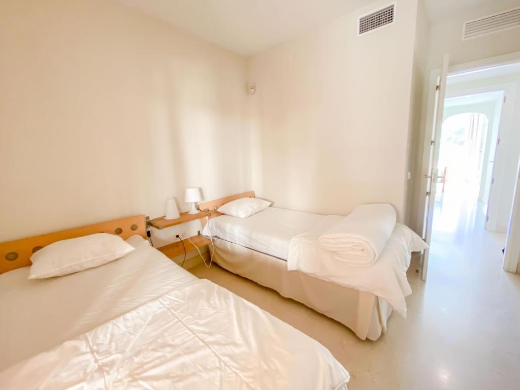 Apartamento En Los Patios De Santa Maria Golf 마르베야 외부 사진